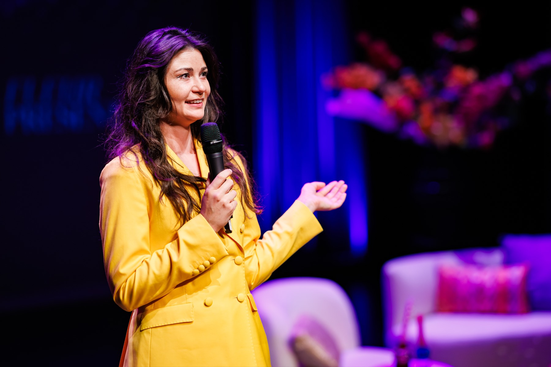 Karin van Tongerlo tijdens een keynote
