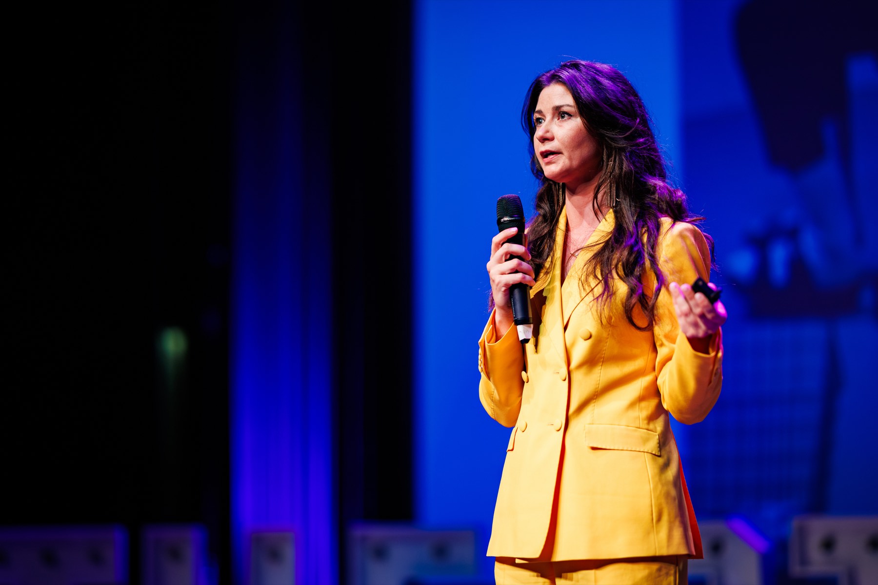 Karin van Tongerlo tijdens een keynote
